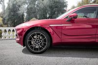Aston Martin DBX 550 V8 4.0 BI TURBO 550ch 