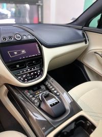 Aston Martin DBX 550 V8 4.0 BI TURBO 550ch 