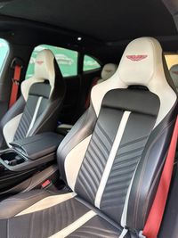 Aston Martin DBX 707 4.0 V8 BI TURBO 707ch 