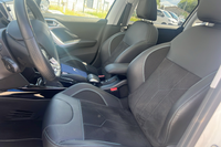 Peugeot 2008  puretech 110ch s&s eat6 Crossway