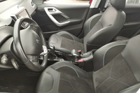 Peugeot 2008  1.2 puretech 110ch s&s bvm5 Crossway