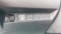Peugeot 208  hybrid 100 e-dcs6 Allure