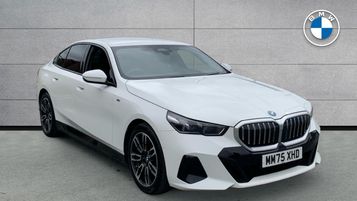 2025 BMW 5 SERIES 530E M SPORT SALOON HOME DELIVERY AVAILABLE 2025 AUTOMATIC 7,181 MILES PETROL... photo