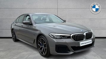 2022 BMW 5 SERIES 545E XDRIVE M SPORT SALOON HOME DELIVERY AVAILABLE 2022 AUTOMATIC 26,397 MILES... photo