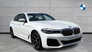 2023 BMW 5 SERIES 520I M SPORT SALOON HOME DELIVERY AVAILABLE 2023 AUTOMATIC 12,387 MILES PETROL... photo