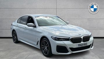 2021 BMW 5 SERIES 530E M SPORT SALOON HOME DELIVERY AVAILABLE 2021 AUTOMATIC 71,311 MILES PETROL... photo