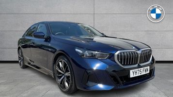 2025 BMW 5 SERIES 520I M SPORT SALOON HOME DELIVERY AVAILABLE 2025 AUTOMATIC 7,426 MILES PETROL... photo