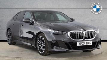 2024 BMW 5 SERIES 520I M SPORT SALOON HOME DELIVERY AVAILABLE 2024 AUTOMATIC 18,775 MILES PETROL... photo