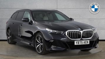 2025 BMW 5 SERIES 520I M SPORT TOURING HOME DELIVERY AVAILABLE 2025 AUTOMATIC 12,692 MILES PETROL... photo
