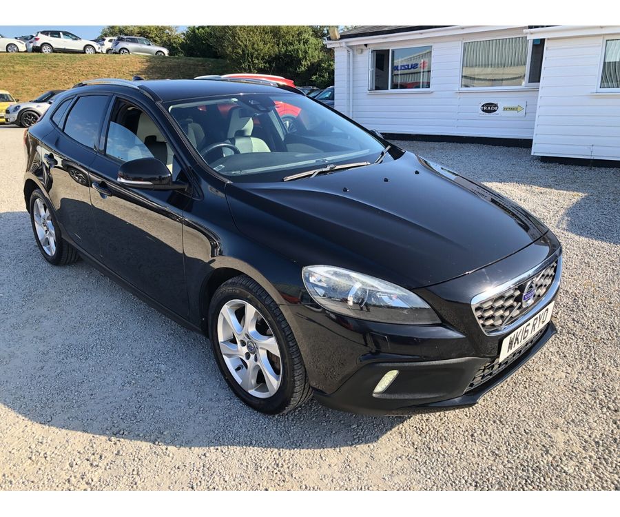 2016 VOLVO V40