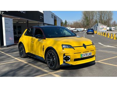 2025 RENAULT 5 RENAULT 5 90KW ICONIC FIVE URBAN RANGE 40 KWH 5DR AUTO 22,910... photo