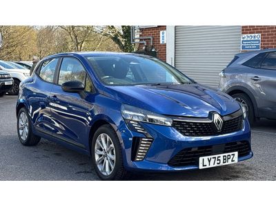 2025 RENAULT CLIO RENAULT CLIO 1.6 E TECH FULL HYBRID 145 EVOLUTION 5DR AUTO 17,264... photo