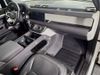 LAND ROVER Defender SE