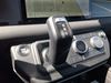 LAND ROVER Defender SE