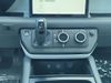 LAND ROVER Defender SE
