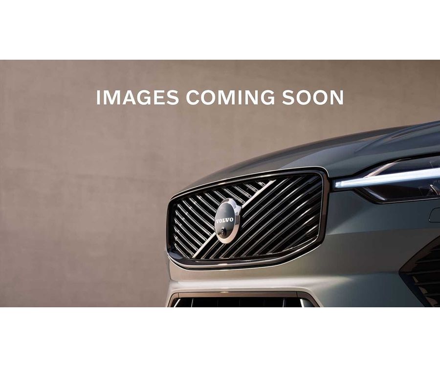 2026 VOLVO XC40