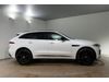 Jaguar F-pace D200 R-Dynamic SE Black