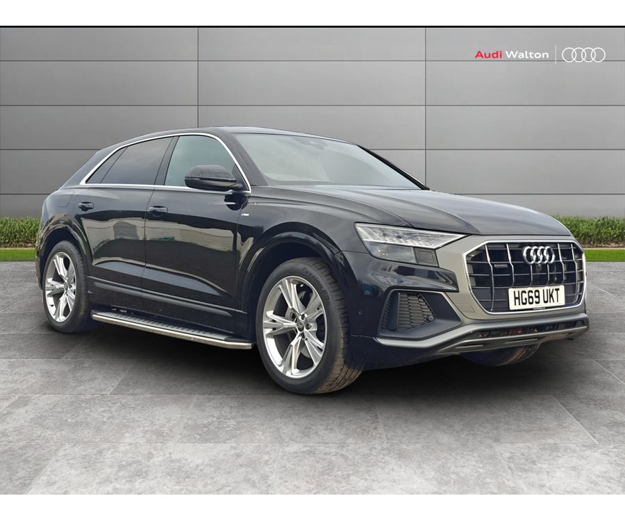 2020 AUDI Q8