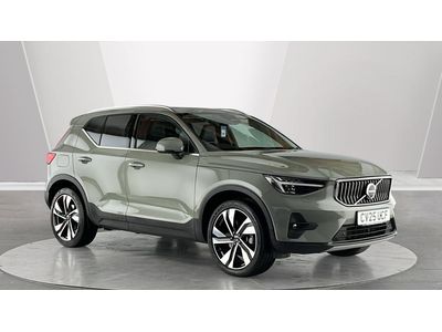 2025 Volvo XC40