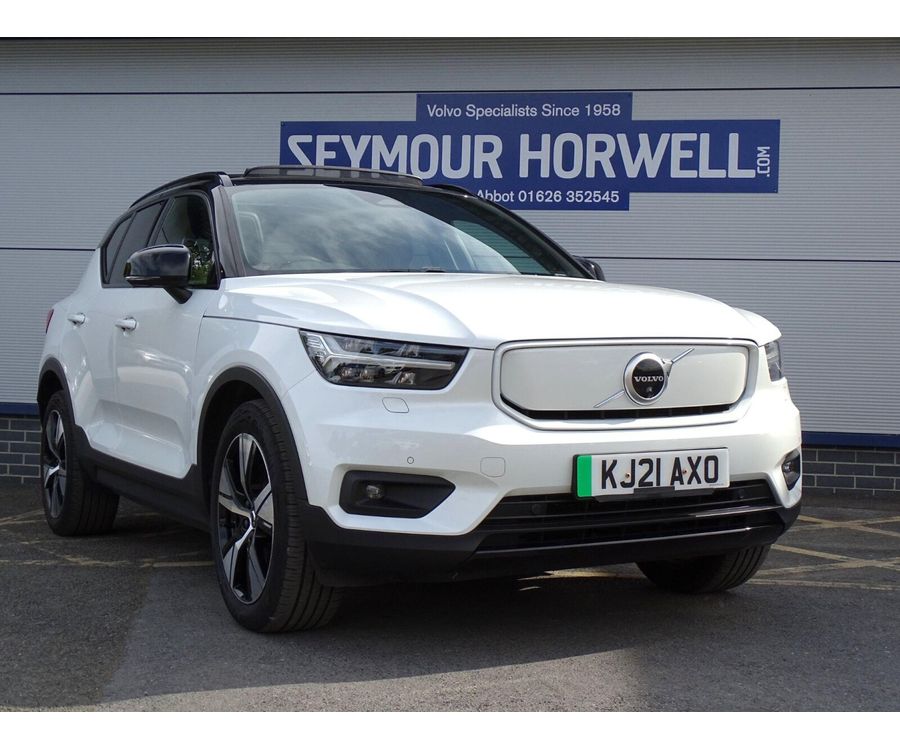 2021 VOLVO XC40