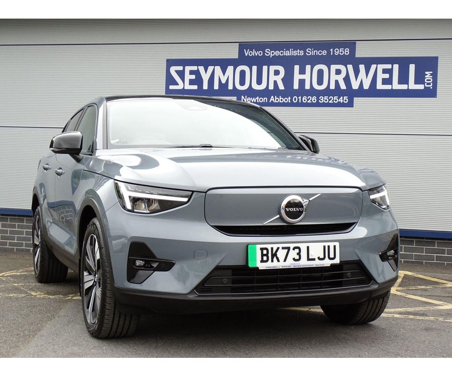 2023 VOLVO C40
