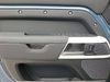LAND ROVER Defender SE
