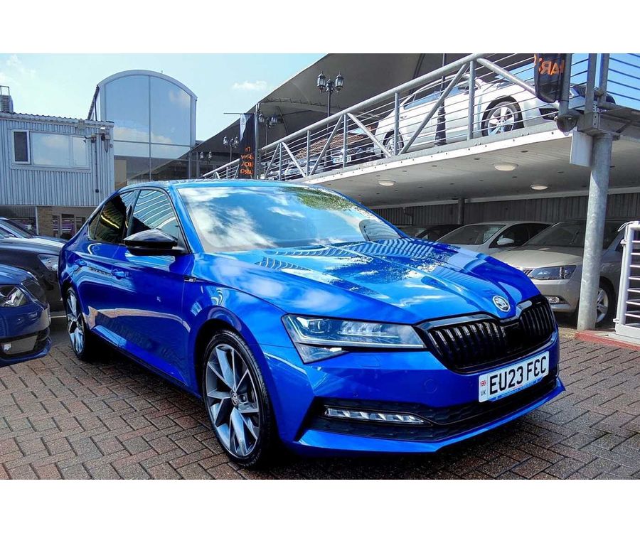 2023 SKODA SUPERB