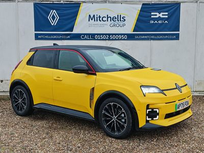 2026 RENAULT 5 110KW ICONIC FIVE COMFORT RANGE 52KWH 5DR AUTO 25,995 MILEAGE 1,000 MILES... photo