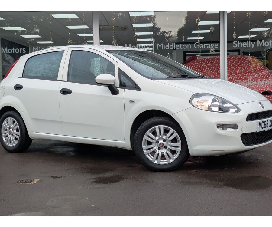 2016 FIAT PUNTO