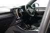 Volvo XC40 2.0 B4P Ultimate Dark 5dr Auto