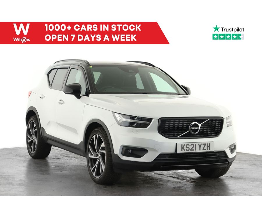 2021 VOLVO XC40