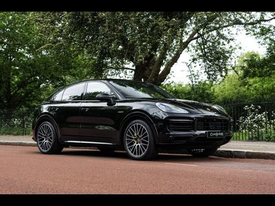 2022 Porsche Cayenne E-Hybrid...