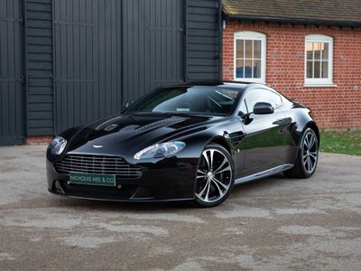 2012 Aston Martin V12 Vantage - Ma...