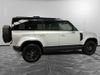 LAND ROVER Defender SE