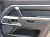 LAND ROVER Defender SE