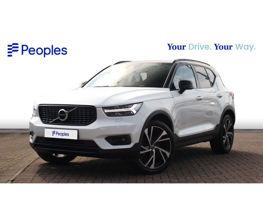 2019 VOLVO XC40