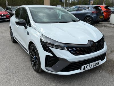 2023 RENAULT CLIO 1.6 E TECH FULL HYBRID 145 ESPRIT ALPINE 5DR AUTO 15,999 MILEAGE... photo