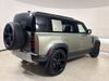 LAND ROVER Defender SE