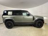LAND ROVER Defender SE