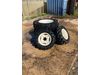 NEW HOLLAND W+T BMCL3 U 360/70R24-260/70R16