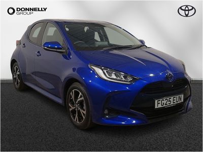 2025 TOYOTA YARIS 1.5 HYBRID DESIGN 5DR CVT 19,280 301.01 PER MONTH MILEAGE 9,771 MILES... photo