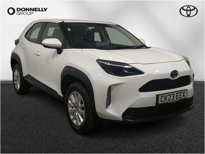 2023 TOYOTA YARIS CROSS 1.5 HYBRID ICON 5DR CVT 17,695 296.40 PER MONTH MILEAGE 39,428 MILES... photo