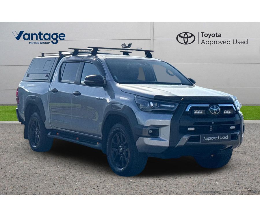 2025 TOYOTA HILUX