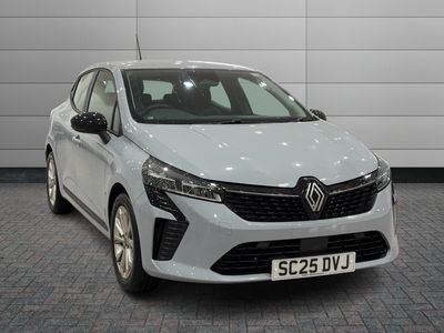 2025 RENAULT CLIO CLIO 1.6 E TECH FULL HYBRID 145 EVOLUTION 5DR AUTO HATCHBACK 18,995... photo