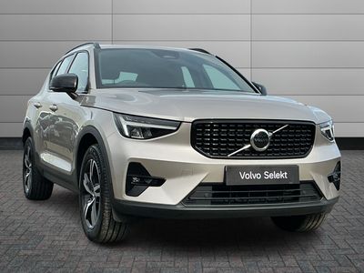 2023 Volvo XC40