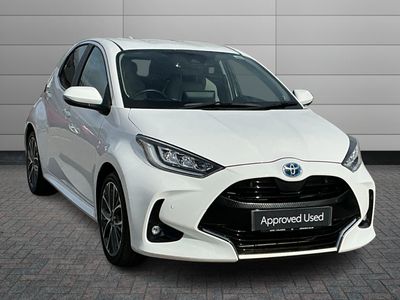 2022 TOYOTA YARIS 1.5 HYBRID EXCEL 5DR CVT HATCHBACK 17,799 231.64 PER MONTH MILEAGE 15,994... photo