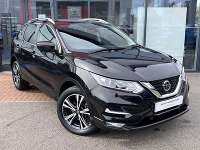 Nissan Qashqai 1.3 DIG-T (140ps) N-Connecta Glass Roof