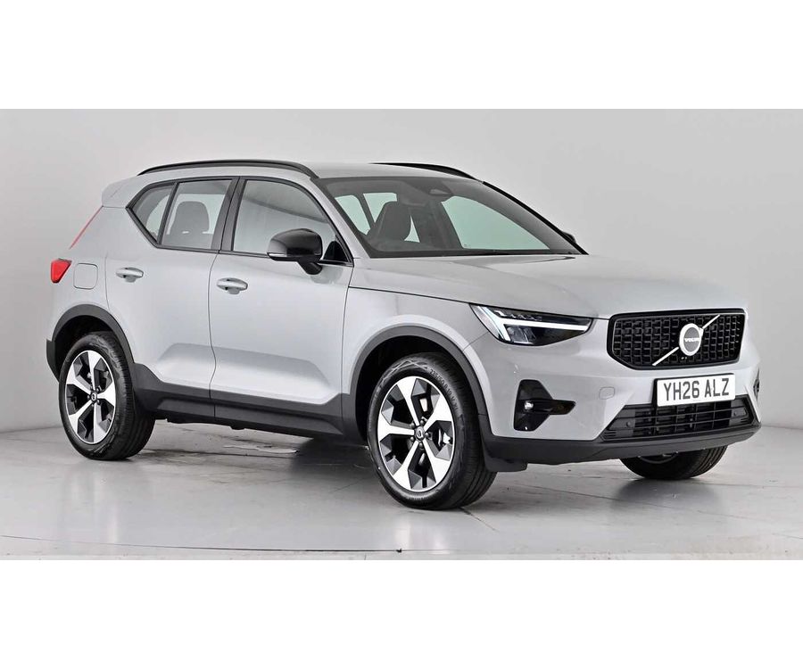2026 VOLVO XC40