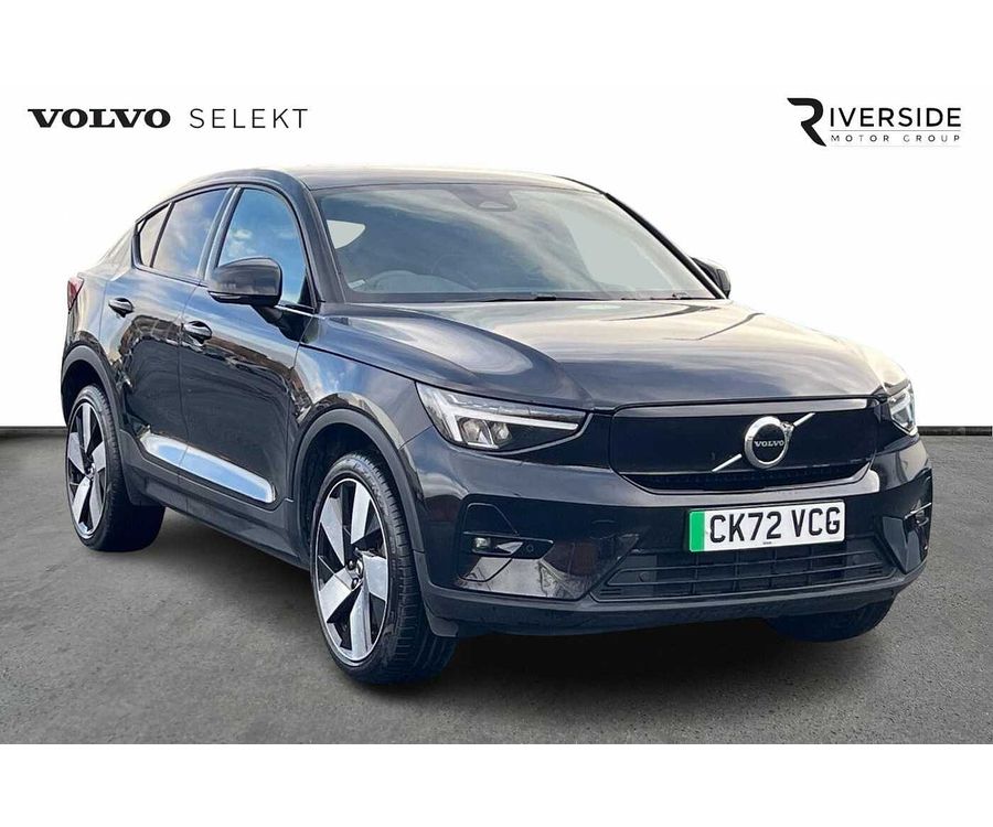 2022 VOLVO C40
