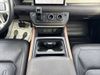 LAND ROVER Defender SE